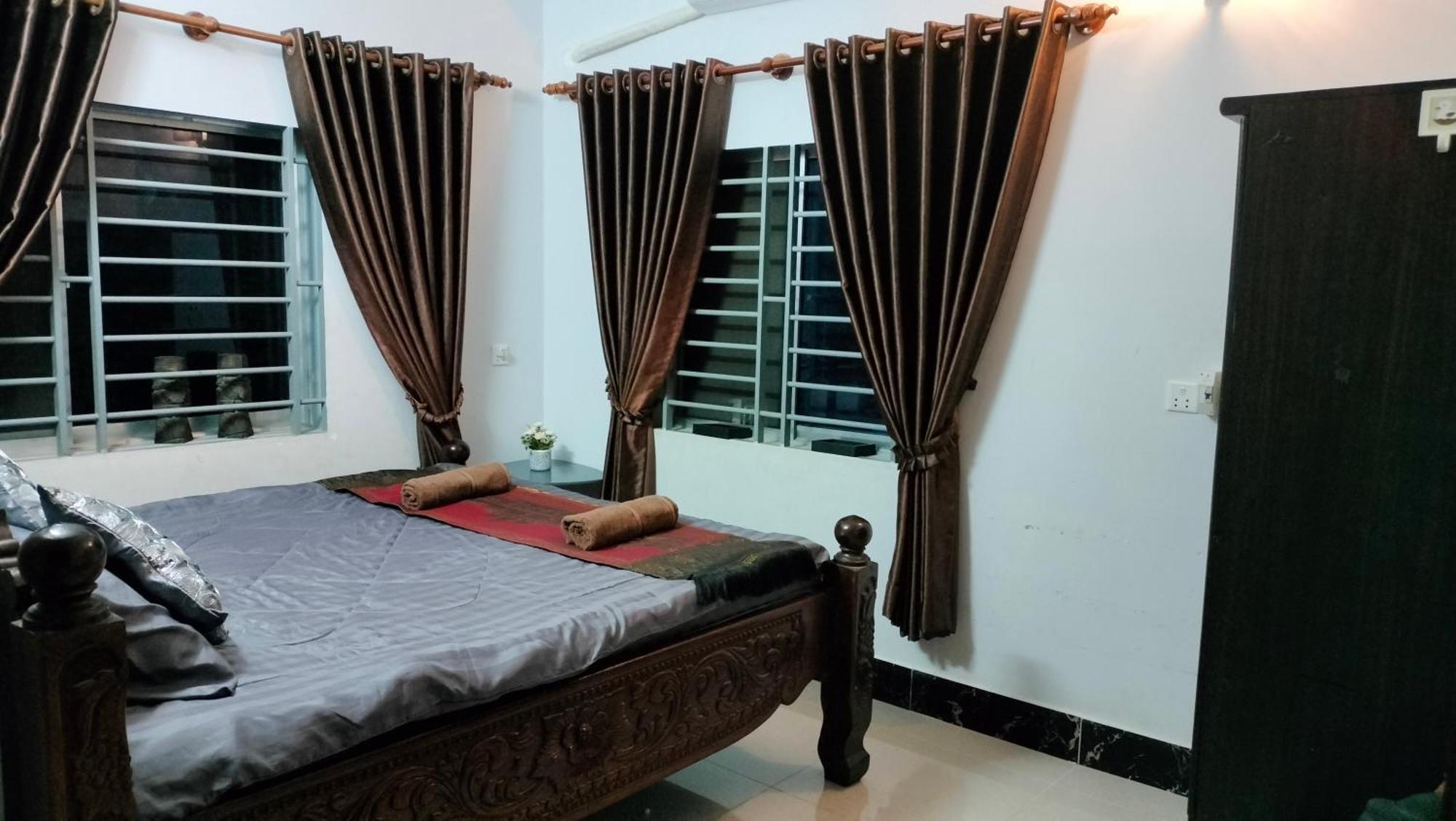 La Maison De Soriya - Work & Stay กำปอต ภายนอก รูปภาพ